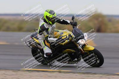 media/Jan-14-2023-SoCal Trackdays (Sat) [[497694156f]]/Turn 11 Inside (950am)/